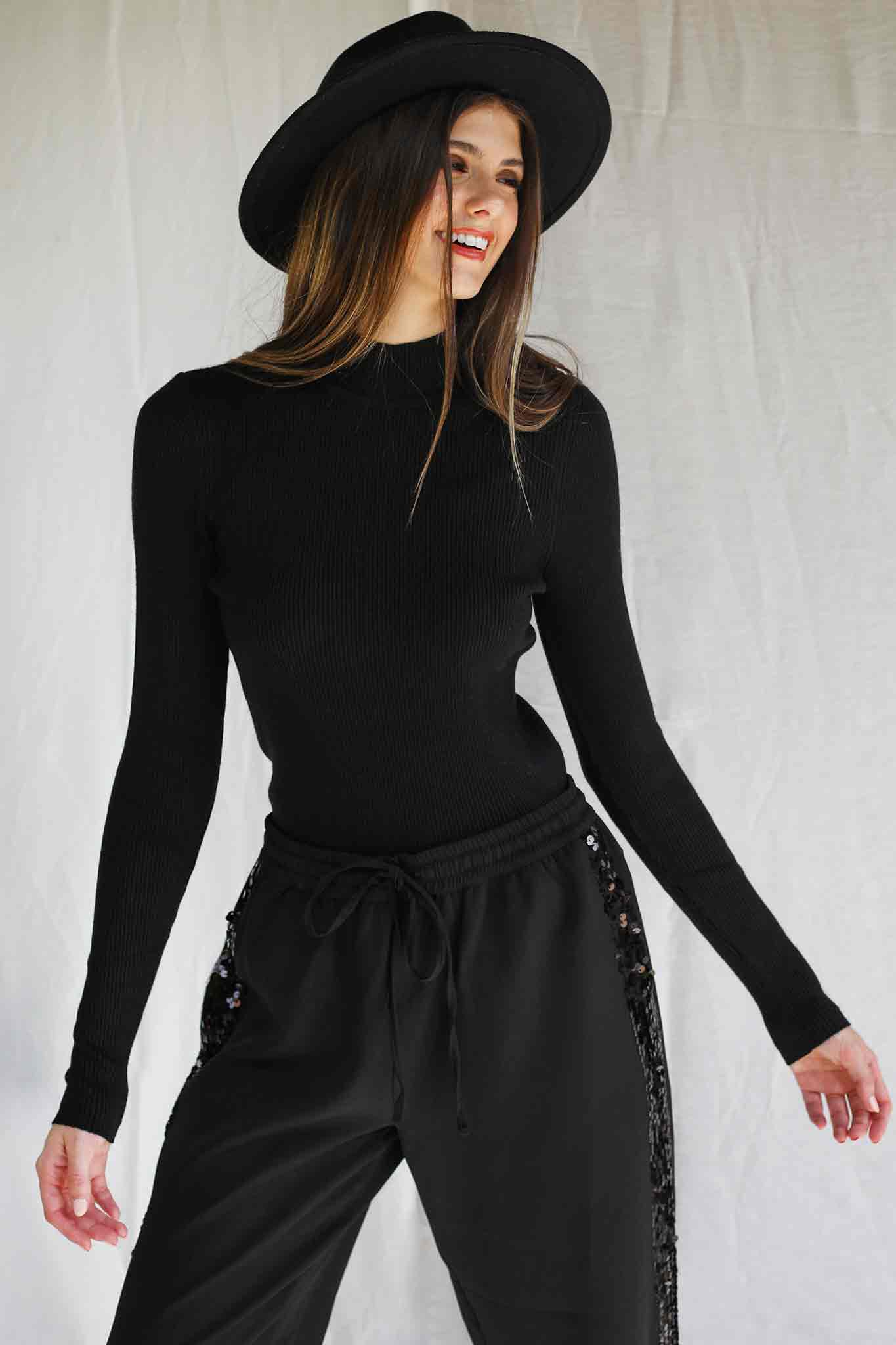 LUX BASIC LONG SLEEVES HIGH NECK IN BLACK