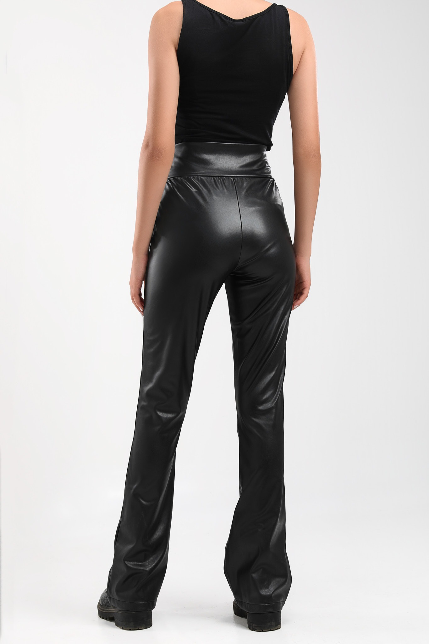 FLARE FIT LEATHER PANTS – Camicie