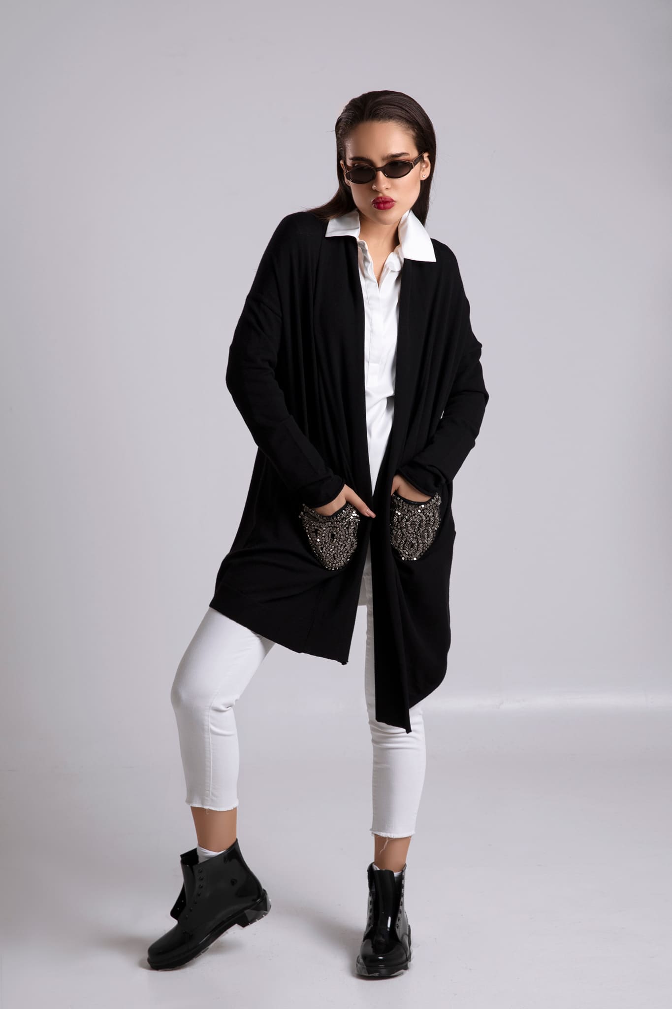 THE ASYMETRIC CARDIGAN WITH A TWIST